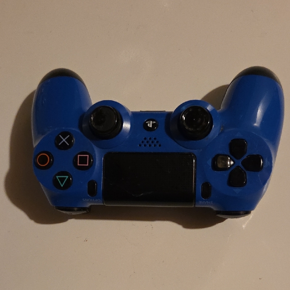 Blue Wireless Game Controller - Picture 3 of 5